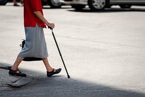 Beweglichkeit im Alter zu Fuß